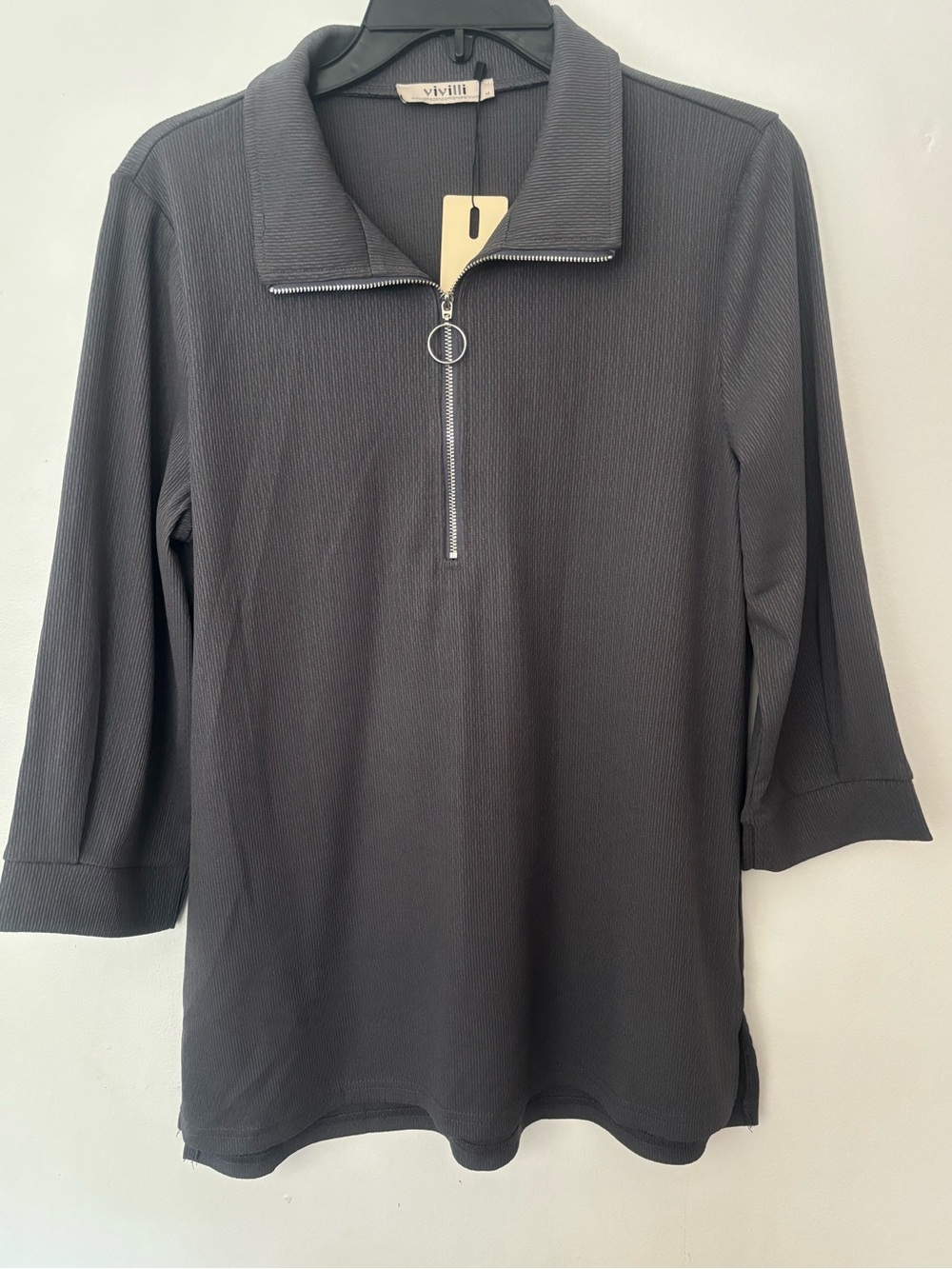 Vivilli Women’s Ribbed Quarter-Zip Top Gray Size M NWT